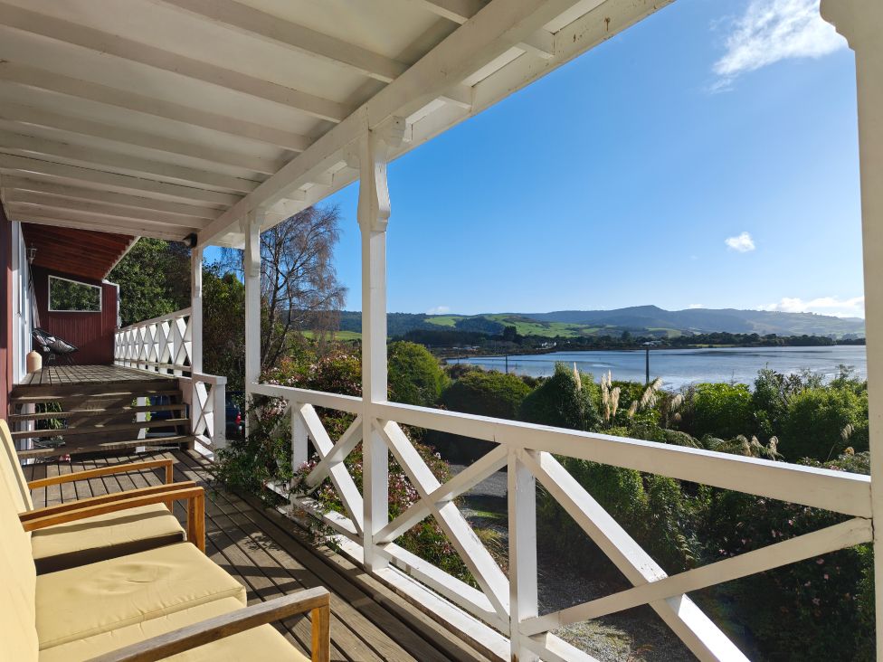 Self-contained Waikawa accommodation